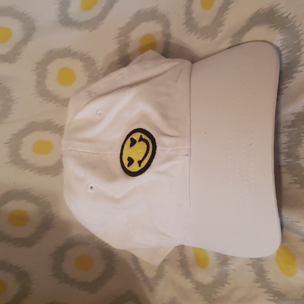 AerieReal Baseball Heart Eyes Smiley Face Baseball Cap